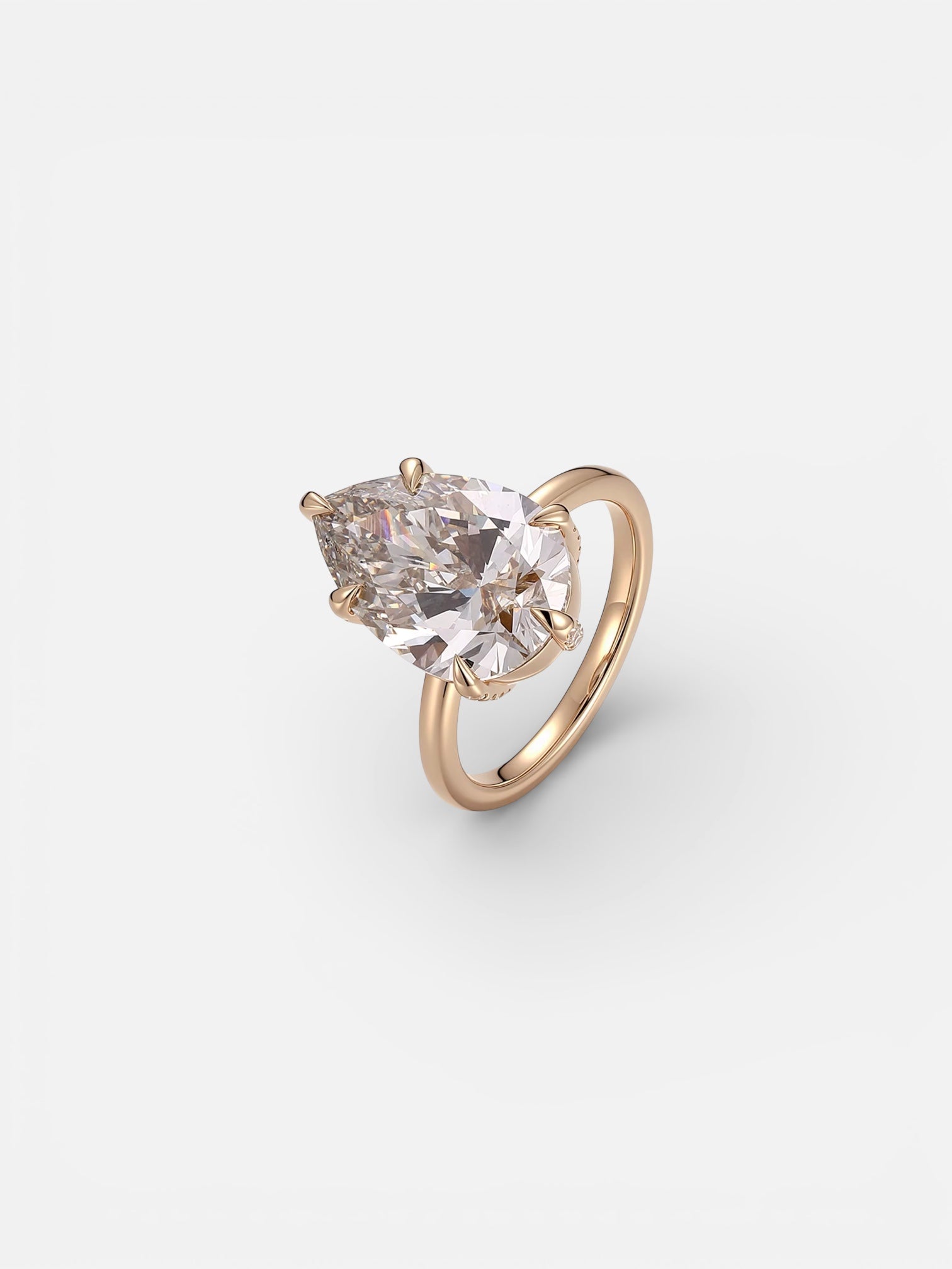 Diniar Moissanite Diamond Ring